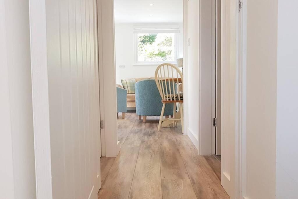 Iscraig Bach-Cosy 2 Bed Apartment-Close To Beach Trearddur Kültér fotó