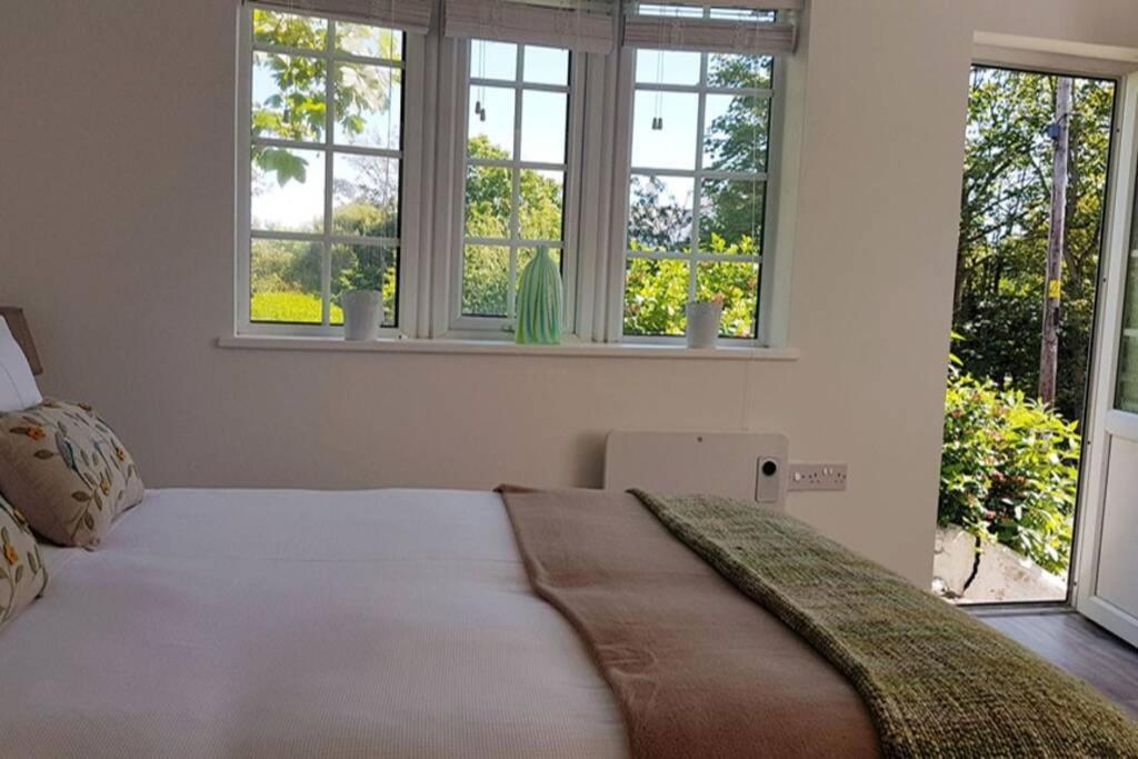 Iscraig Bach-Cosy 2 Bed Apartment-Close To Beach Trearddur Kültér fotó