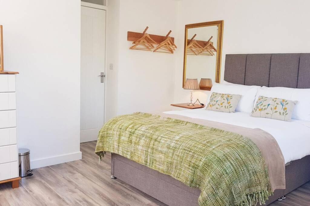 Iscraig Bach-Cosy 2 Bed Apartment-Close To Beach Trearddur Kültér fotó