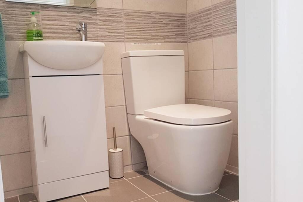 Iscraig Bach-Cosy 2 Bed Apartment-Close To Beach Trearddur Kültér fotó